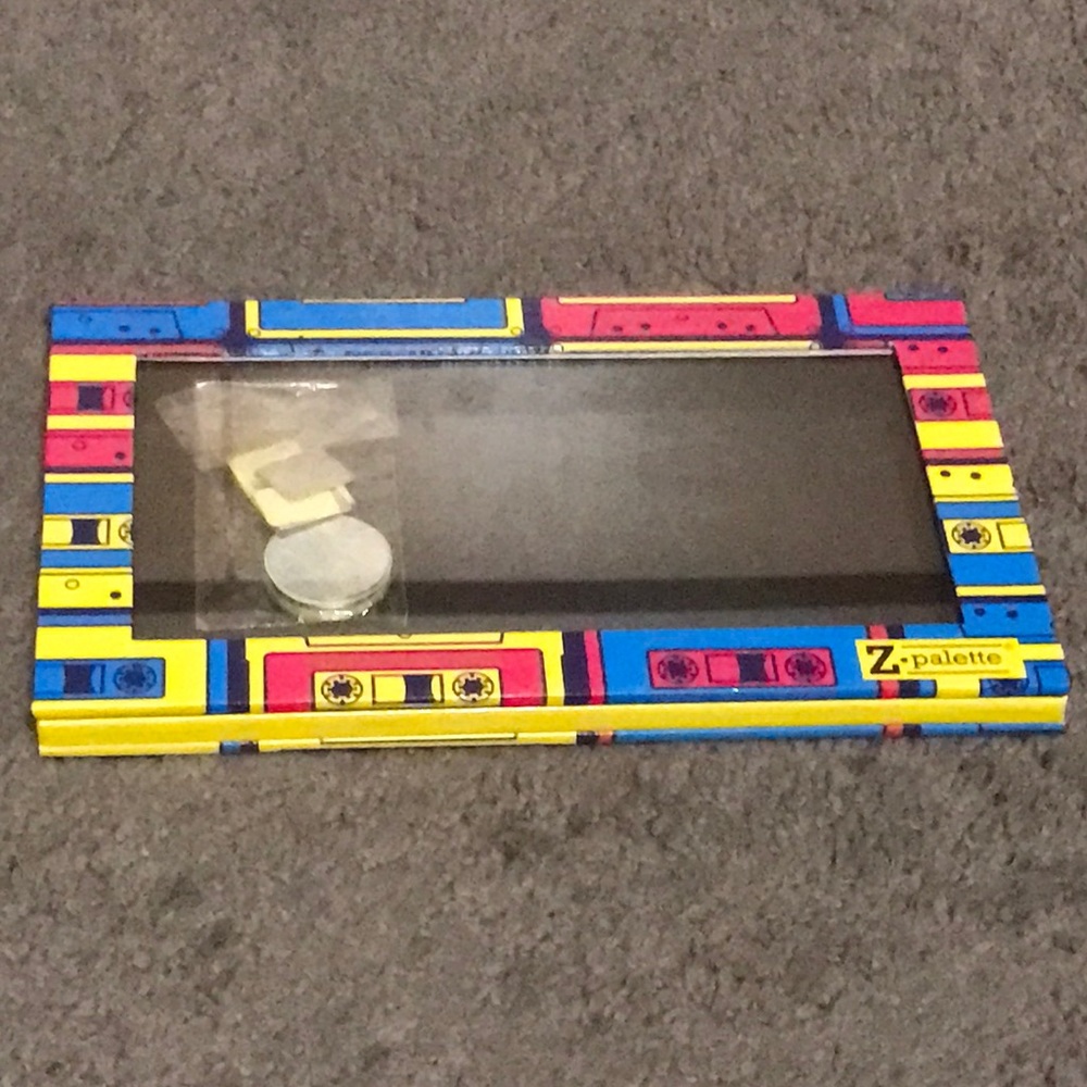 Brand New Zpalette in large multi color